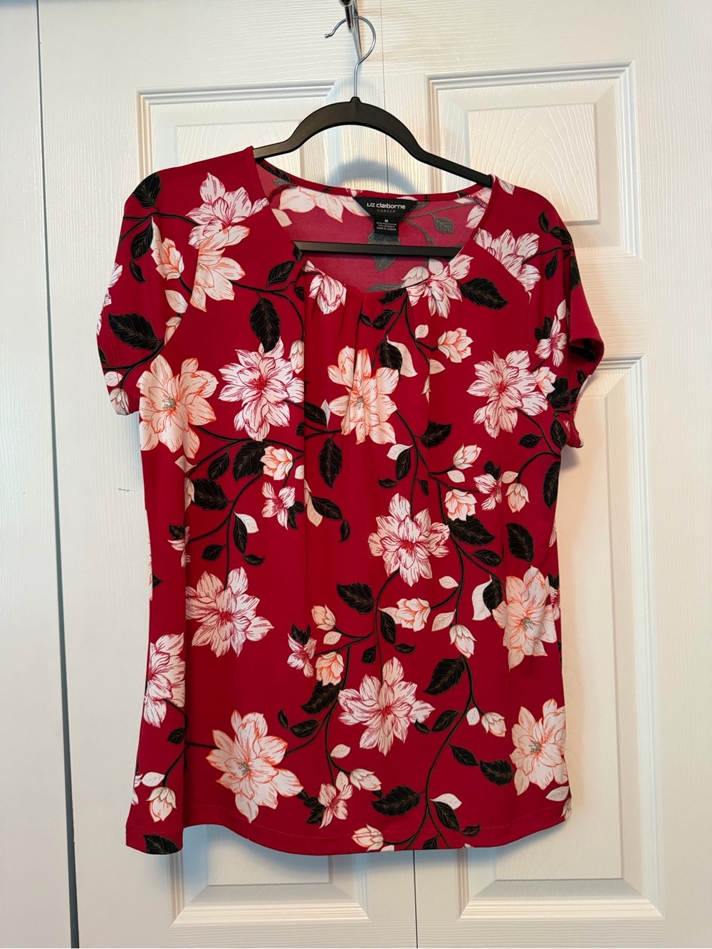 Liz Claiborne Red Floral Short-Sleeve Pleated Neck Blouse